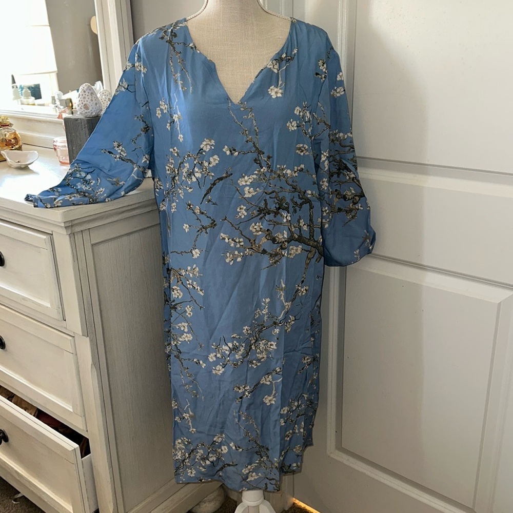 Light blue NWOT floral tunic knee length dress lightweight popover style